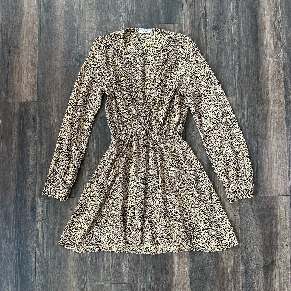 Flynn Skye Elle Leopard Mini Dress Long Sleeves V-Neck A-Line Lightweight Medium
